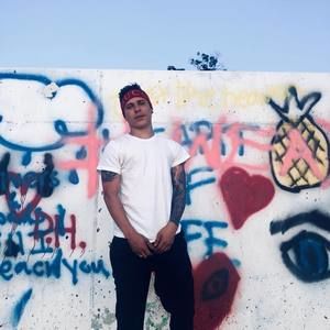 Meet your Posher, Efrain